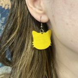 Pendientes gatunos de madera