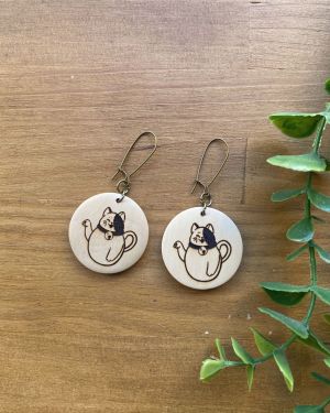 Pendientes de madera Ailuro