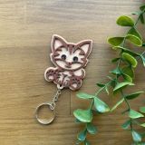 Llavero gato relieve
