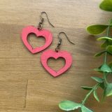 Pendientes gatunos de madera