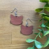 Pendientes gatunos de madera